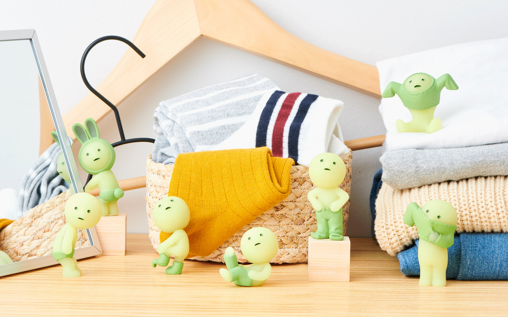 SMISKI Dressing Series Glow-in-the-Dark Mini Figure