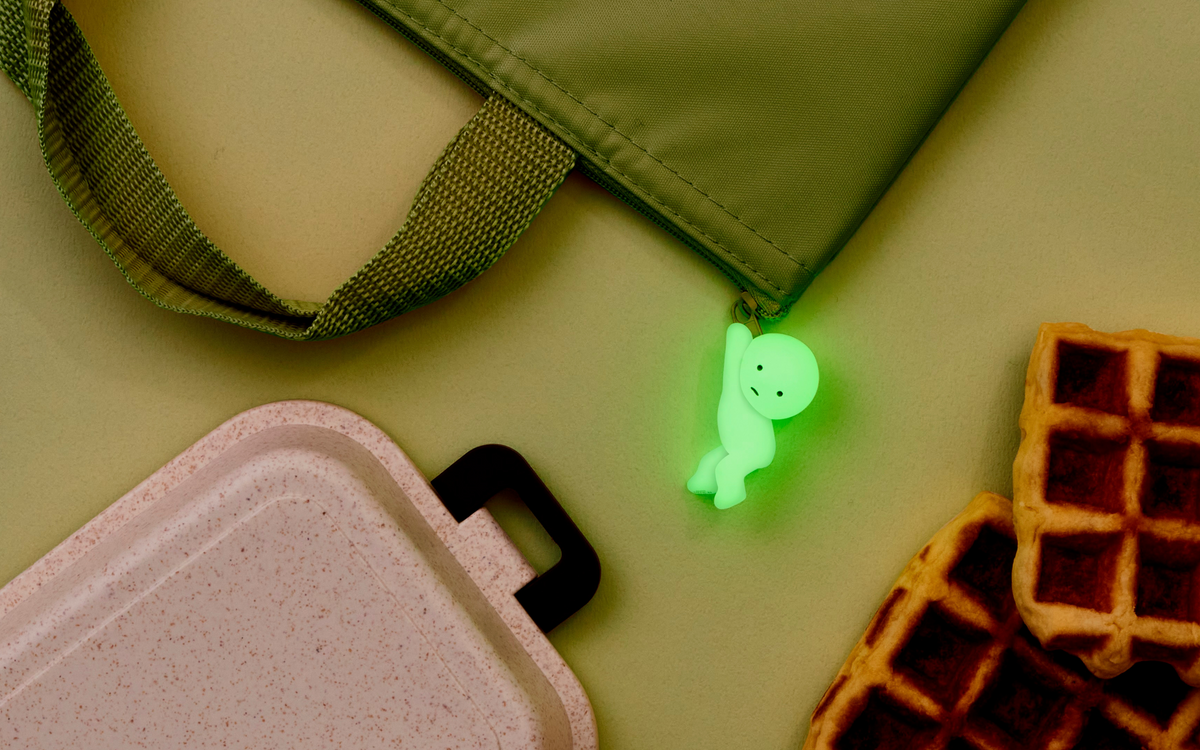 SMISKI ZIPPERBITE Vol. 1 Glow-in-the-Dark Zipper Pull